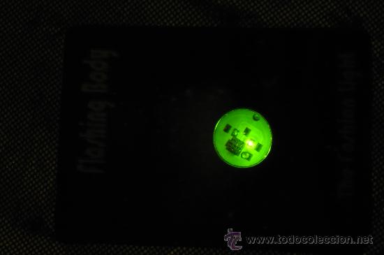 Segunda mano: lote de 10 PIN IMAN LED FLASH FIESTA - Foto 2