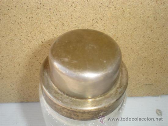 Segunda mano: coktelera de cristal y tapa de alpacar - Foto 2