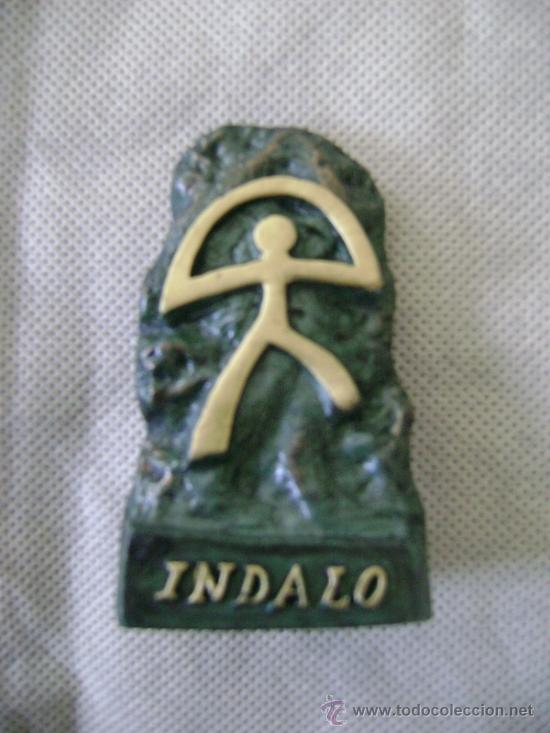 Segunda mano: FIGURA INDALO - ALMER&Iacute;A 8X4 CM - Foto 1