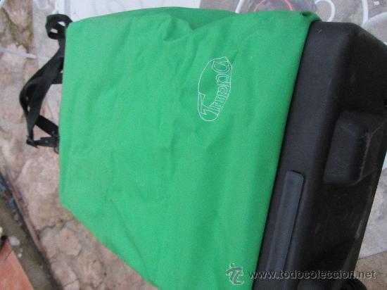 Segunda mano: BOLSA DE LA COMPRA FLEXIBLE,  con ruedas, tipo hule - Foto 2