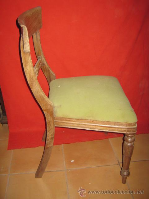 Segunda mano: Silla a&ntilde;os 80 en madera con flor en el respaldo. - Foto 2