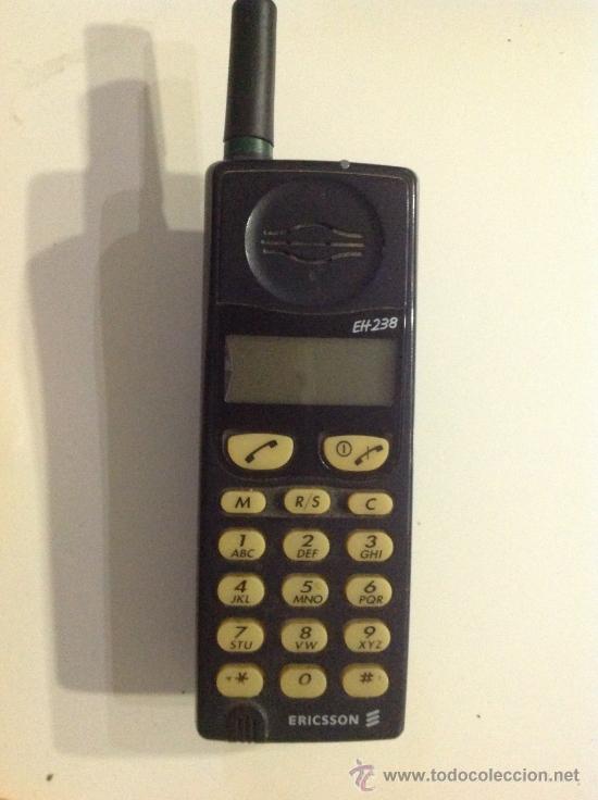 Segunda mano: ANTIGUO TEL&Eacute;FONO ERICSSON CON CARGADOR - Foto 2