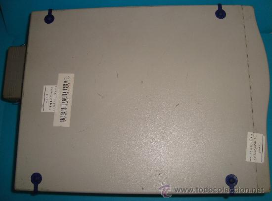 Segunda mano: LECTOR DE CD 1990 APROXIMADAMENTE, UNIDAD EXTERNA DE CD CON INTERFASE SCSI, FUNCIONA - Foto 2