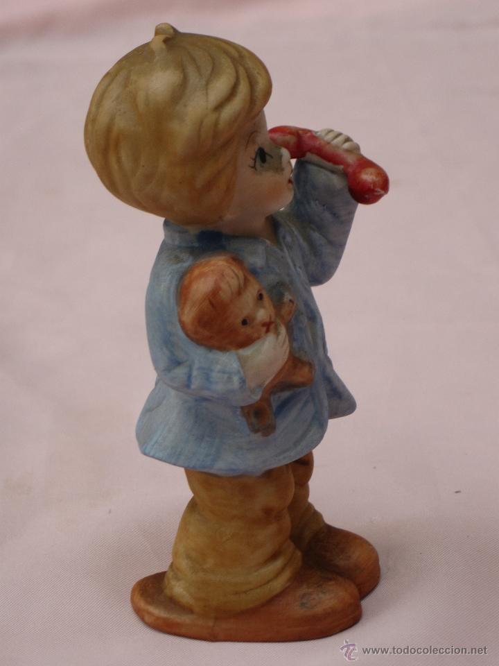 Segunda mano: FIGURA DE NI&Ntilde;O EN PORCELANA DE BISCUIT. - Foto 3