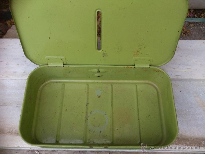 Segunda mano: CAJA LIMPIEZA DE ZAPATOS - Foto 2
