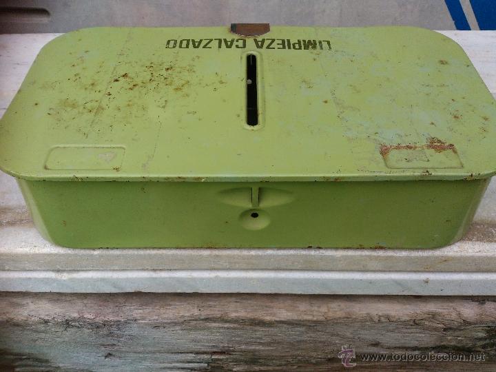 Segunda mano: CAJA LIMPIEZA DE ZAPATOS - Foto 3