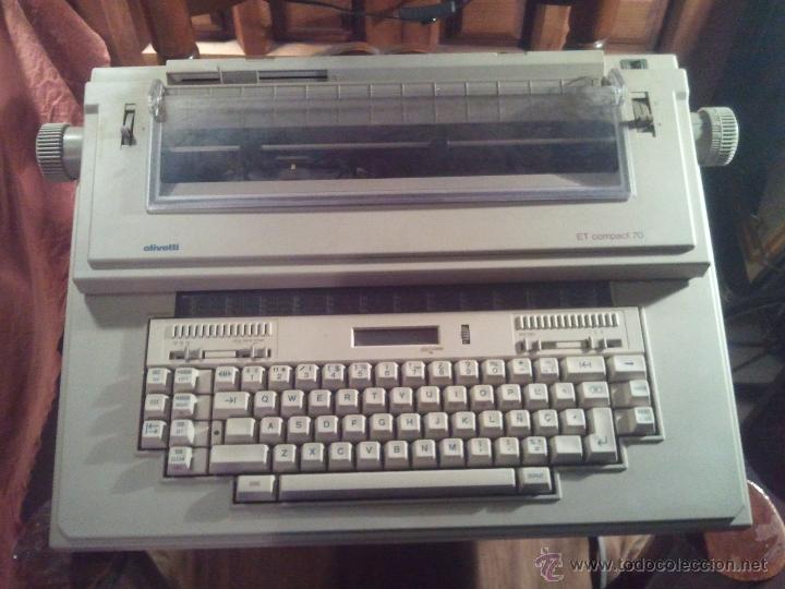 Segunda mano: M&aacute;quina de escribir OLIVETTI ET 70 . - Foto 1