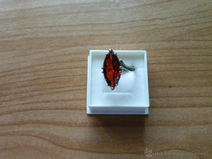 Segunda mano: Anillo en metal con cristal swarovsky. A&ntilde;o 1994 - Foto 1