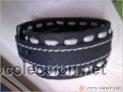Segunda mano: Pulsera en cuero. 6 cm di&aacute;metro. A&ntilde;o 1996 - Foto 1