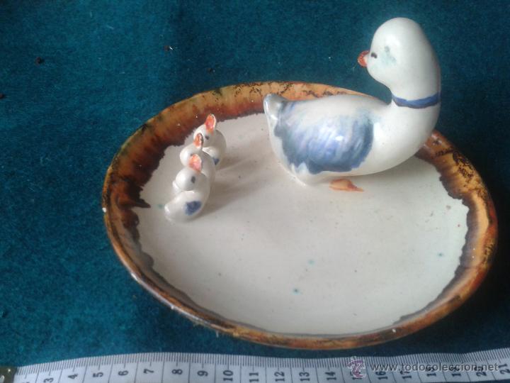 Segunda mano: Plato con figuras de pato - Foto 1
