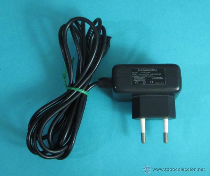 Segunda mano: CARGADOR TEL&Eacute;FONO M&Oacute;VIL MODELO 17M1C0130 - Foto 1