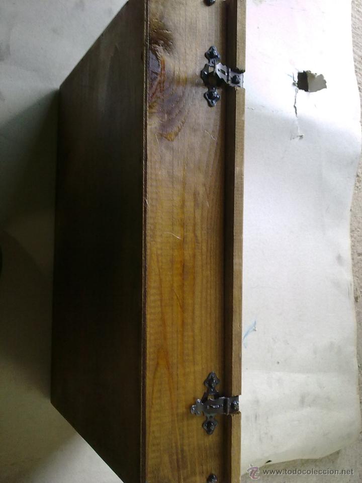Segunda mano: Caja de madera con tapa de bisagra - Foto 3