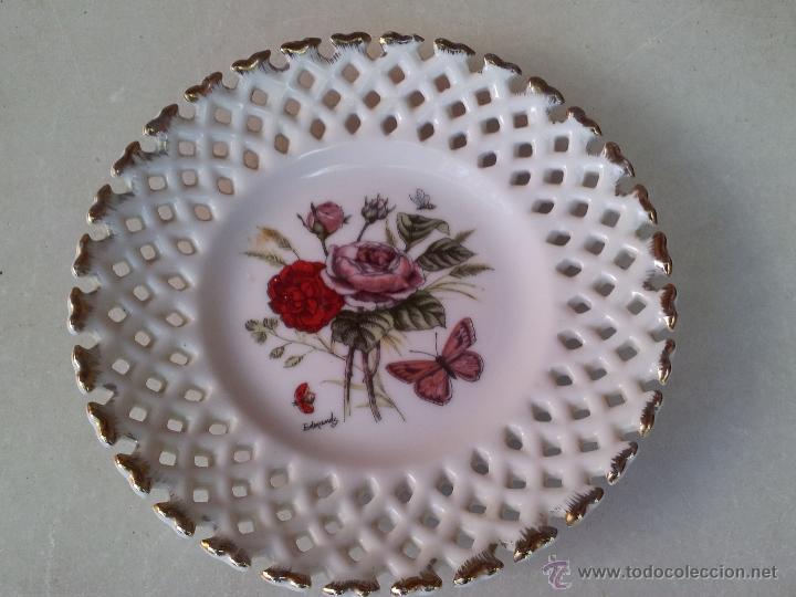 Segunda mano: Bonito plato en porcelana perforado - Foto 1