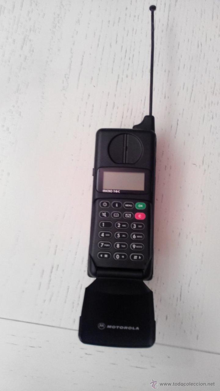 Segunda mano: Motorola Micro TAC con funda + Barter&iacute;a + Cargador + Base Carga - Foto 2
