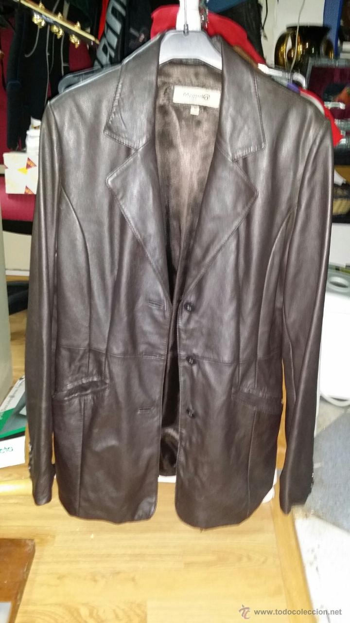 Segunda mano: Chaqueta de cuero Formula Joven. Talla M - Foto 1