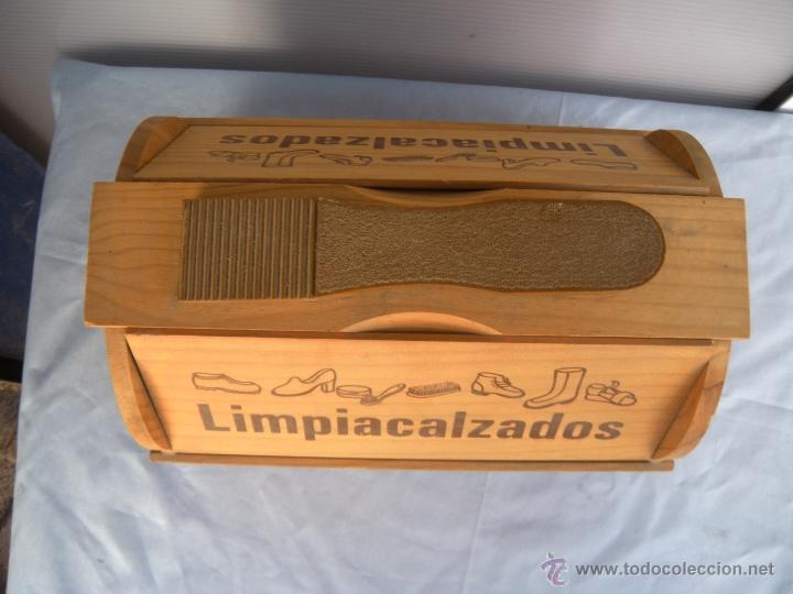 Segunda mano: CAJA MALETA LIMPIACALZADOS - Foto 5