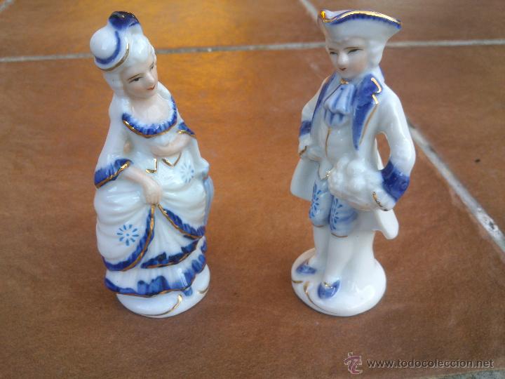 Segunda mano: PAREJA DE DECORATIVAS FIGURAS DE EPOCA. - Foto 1