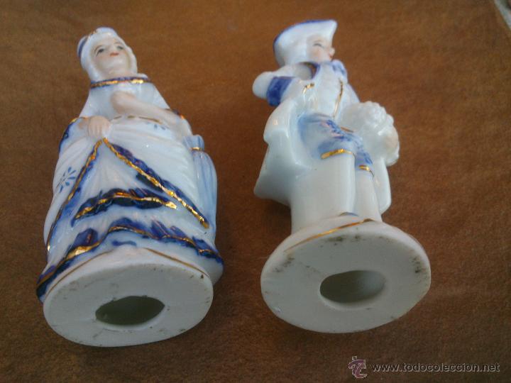 Segunda mano: PAREJA DE DECORATIVAS FIGURAS DE EPOCA. - Foto 2