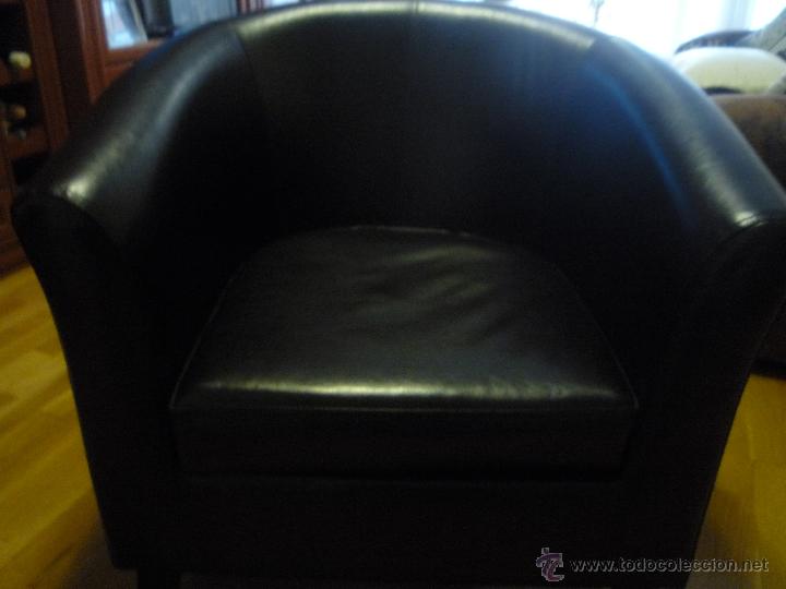 Segunda mano: SILLON DE SIMIL PIEL NEGRO,PRACTICAMENTE NUEVO. - Foto 2