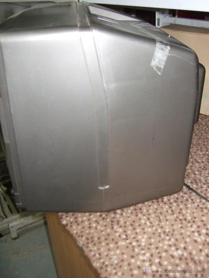 Segunda mano: TELEVISION ANTIGUA MARCA GRUNDIG - Foto 3