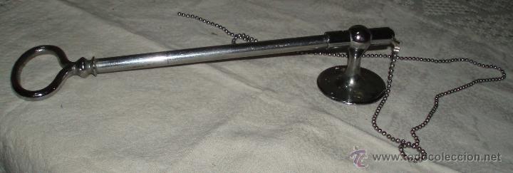Segunda mano: tirador de metal con forma de llave - Foto 2