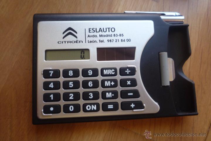 Segunda mano: CALCULADORA SOLAR CON TARJETERO,NUEVO. - Foto 1