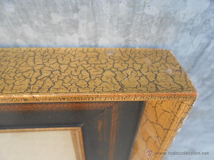 Segunda mano: GRAN MARCO DE MADERA DORADO CON CRISTAL. - Foto 3
