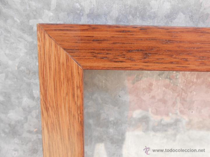 Segunda mano: GRAN MARCO DE MADERA  CON CRISTAL - Foto 2