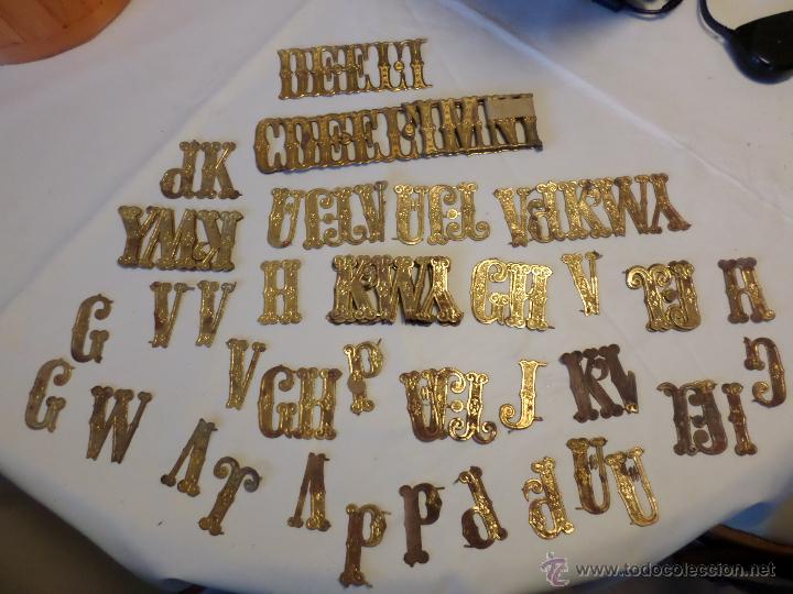 Segunda mano: LETRAS DORADAS CARTON - Foto 1