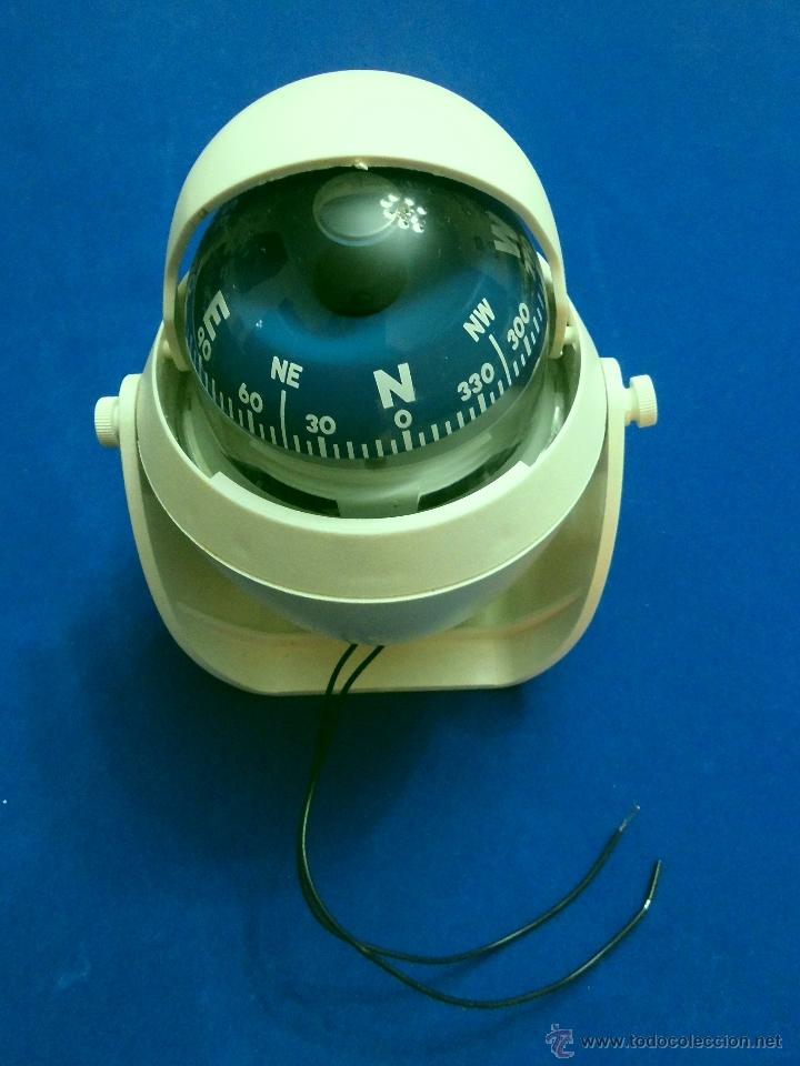 Segunda mano: BRUJULA O COMPAS. RETROILUMINADA 12 V. (INCLUYE SOPORTE DE ANCLAJE). - Foto 5