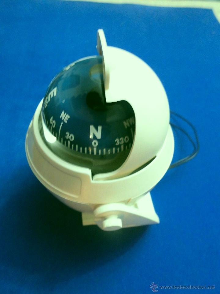 Segunda mano: BRUJULA O COMPAS. RETROILUMINADA 12 V. (INCLUYE SOPORTE DE ANCLAJE). - Foto 9