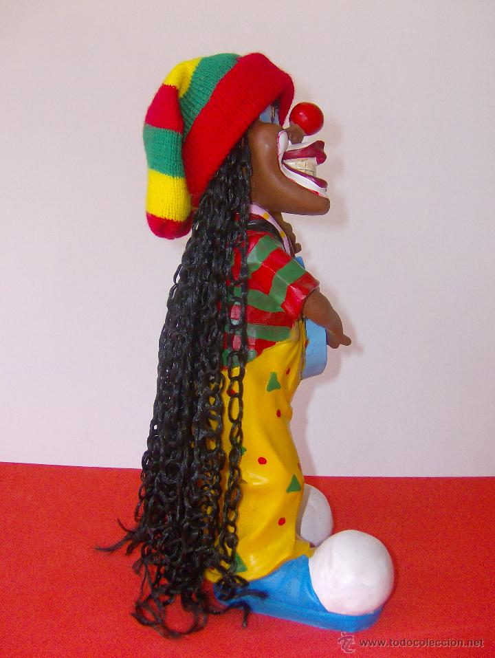 Segunda mano: FIGURA NEGRO GUITARRA REGGAE 30 CM - Foto 2