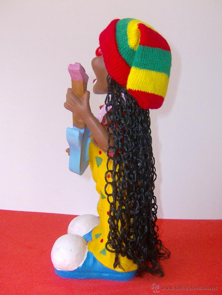 Segunda mano: FIGURA NEGRO GUITARRA REGGAE 30 CM - Foto 4