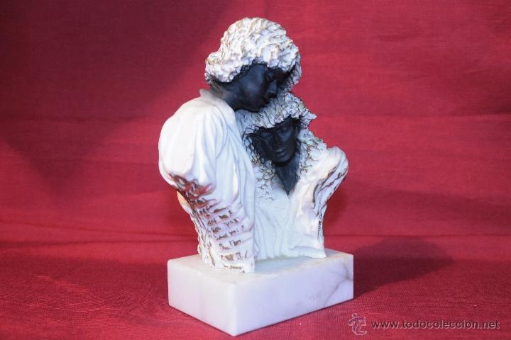 Segunda mano: Busto de una pareja de enamorados - Foto 1