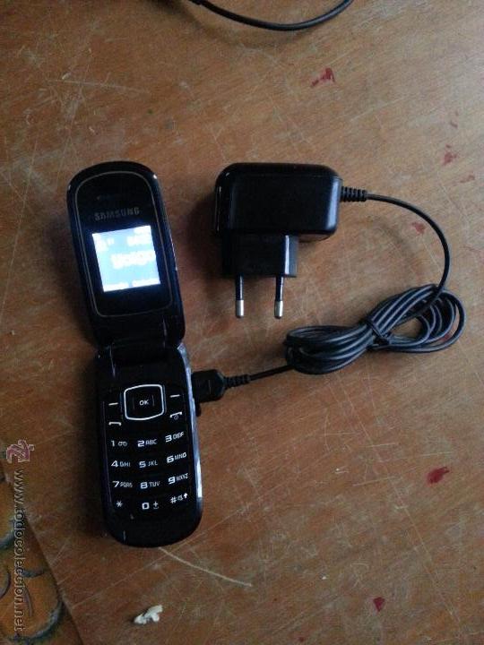 Segunda mano: ANTIGUO TELEFONO MOVIL SANSUNG CON CARGADOR FUNCIONA - Foto 1