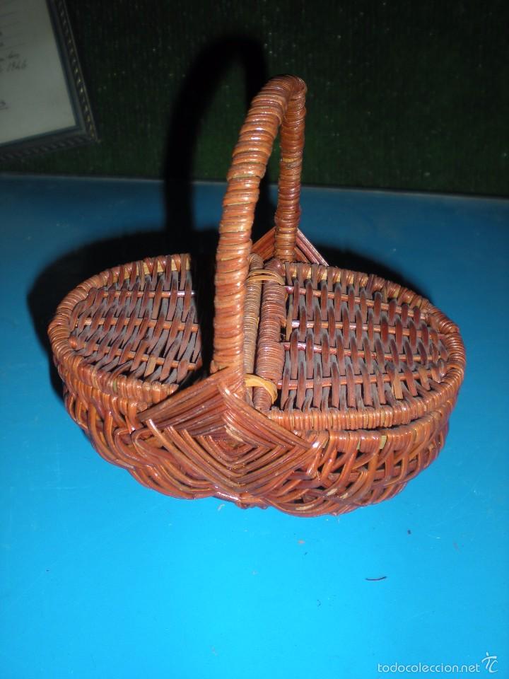 Segunda mano: PEQUE&Ntilde;O CESTILLO MIMBRE 10x14x14cm - Foto 1