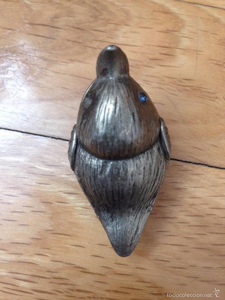 Segunda mano: PEQUE&Ntilde;O PATO POLLITO DE DECORACION PLATEADO CON CORAZON - Foto 3