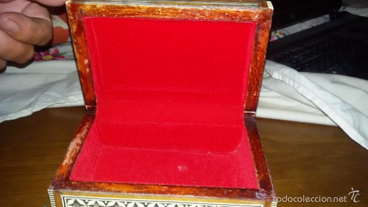 Segunda mano: Joyero de madera precioso - Foto 3