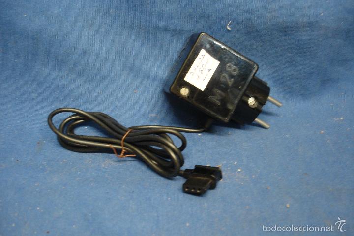 Segunda mano: MUY RARO TRANSFORMADOR M - 28 - 180 V. C.A. DE SALIDA - FUNCIONA - Foto 1