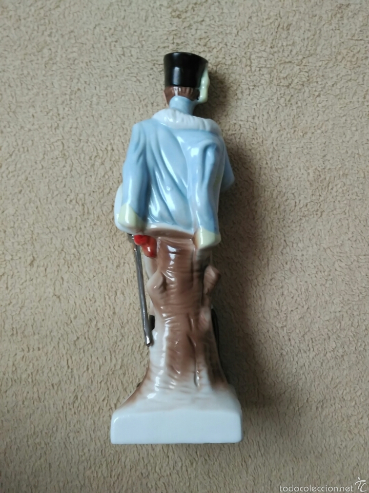 Segunda mano: OFICIAL DE PORCELANA - Foto 2