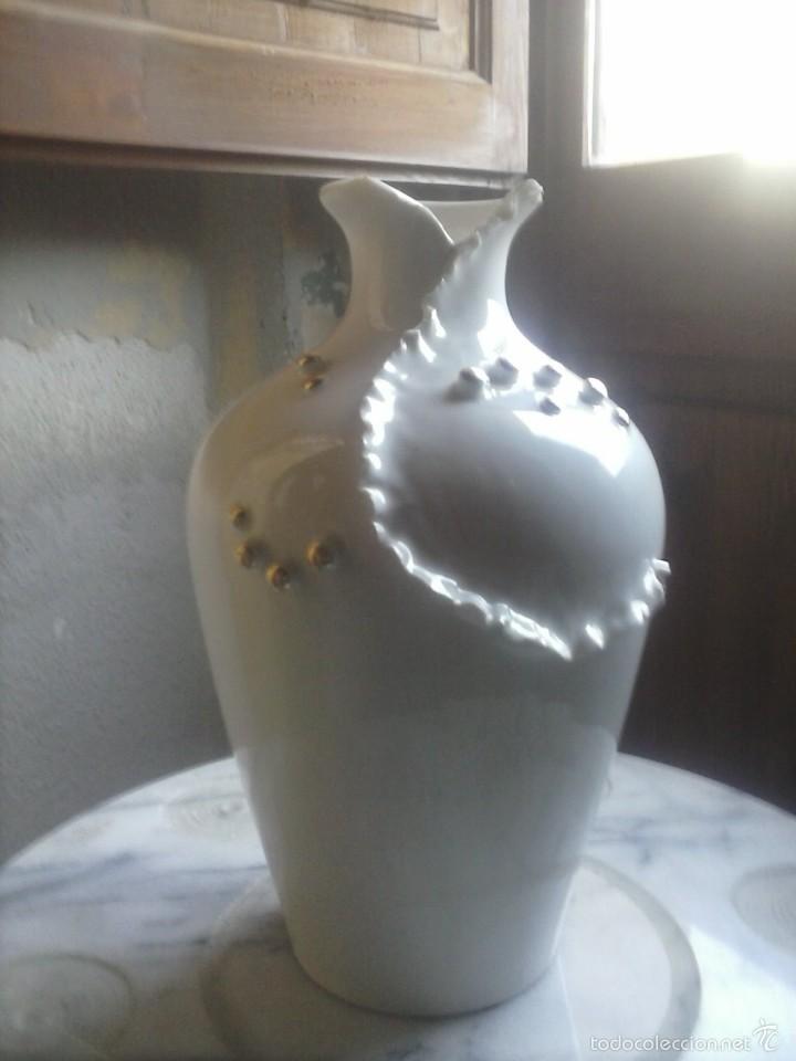 Segunda mano: JARRON DE PORCELANA - MR - MUJER . - Foto 1