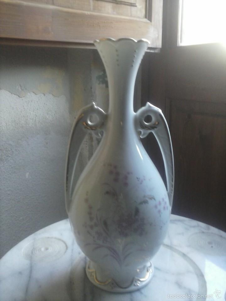 Segunda mano: JARRON DE PORCELANA . - Foto 3
