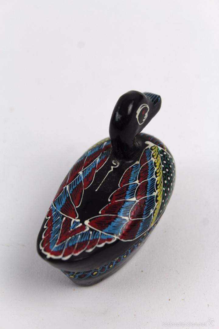Segunda mano: CAJITA EN FORMA DE PATO EN MADERA LACADA - Foto 3