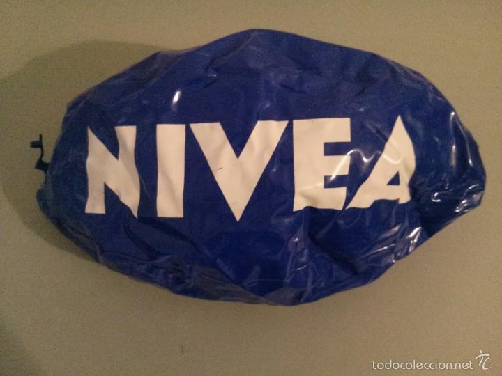 Segunda mano: NIVEA PELOTA HINCHABLE - Foto 3