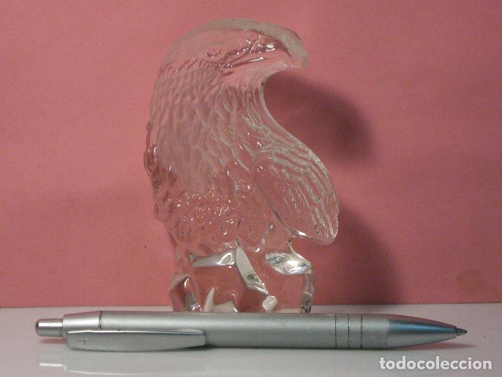 Segunda mano: AGUILA OBSERVANDO DE CRISTAL *** FIGURA DECORATIVA *** - Foto 3