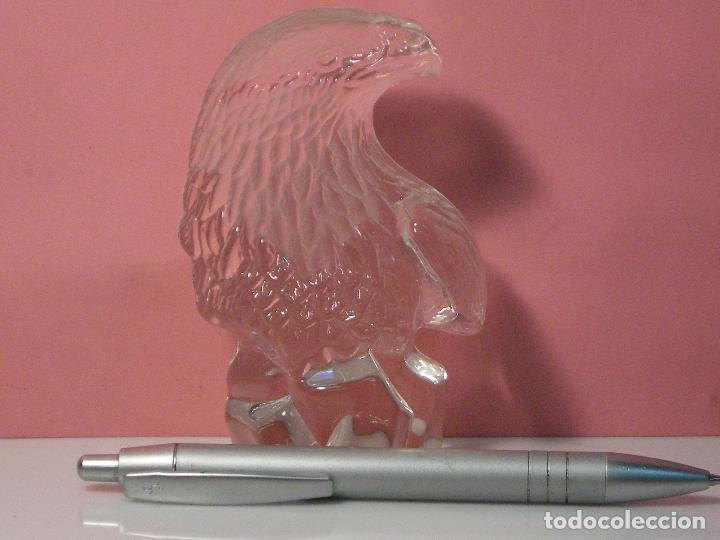 Segunda mano: AGUILA OBSERVANDO DE CRISTAL *** FIGURA DECORATIVA *** - Foto 4
