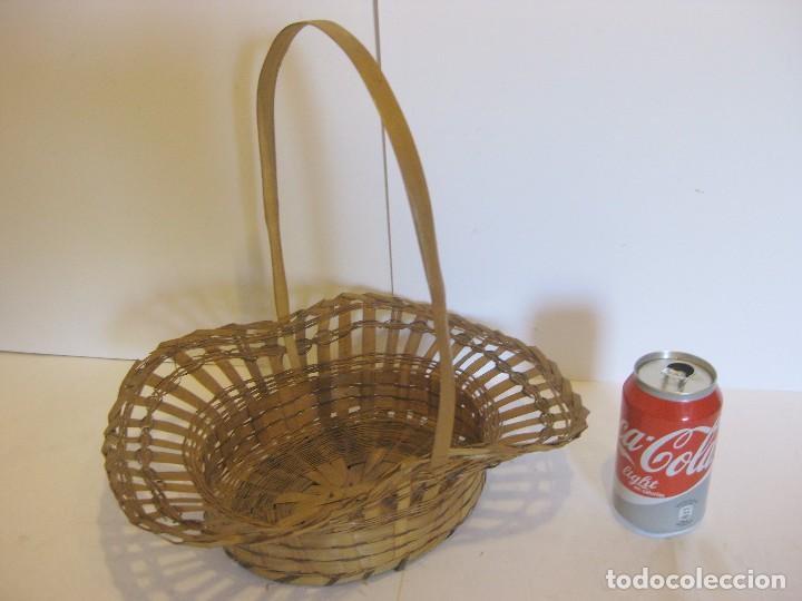 Segunda mano: Cesto mimbre de ca&ntilde;a trenzada - Foto 1