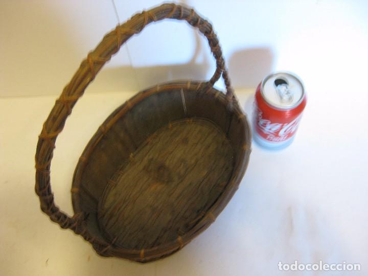 Segunda mano: Cesto mimbre de cortezas de arbol - Foto 3