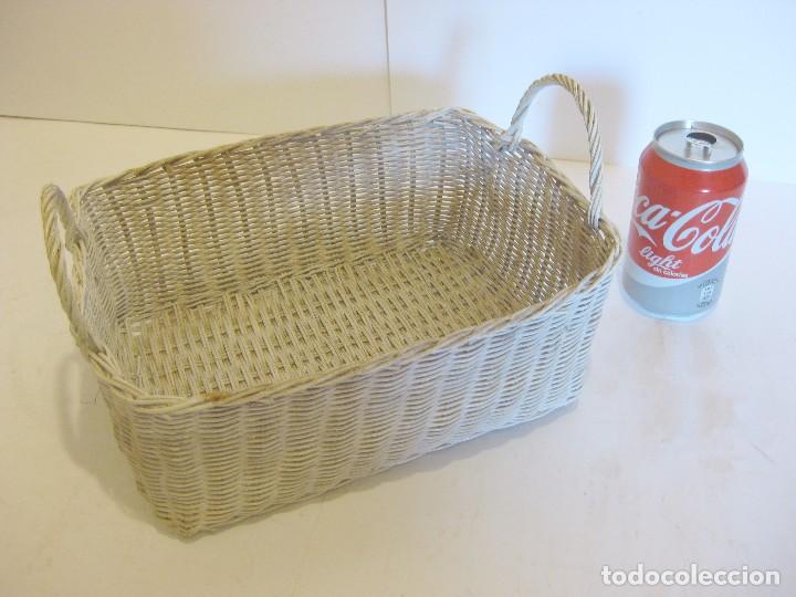 Segunda mano: CESTA DE MIMBRE CON ASAS - Foto 1