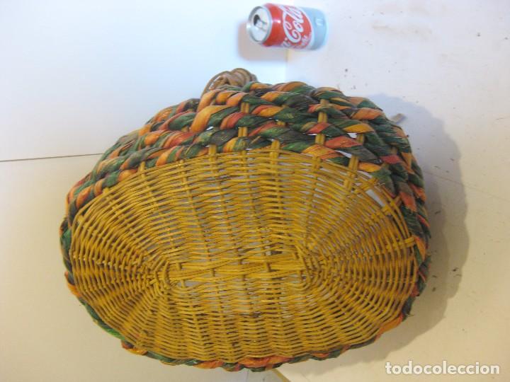 Segunda mano: CESTO DE MIMBRE Y RATAN - Foto 3